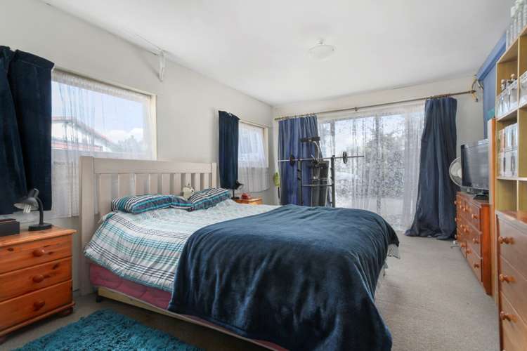 6a Easter Parade Glen Eden_11