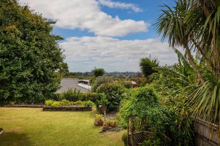 74 Lloyd Avenue Mount Albert_30