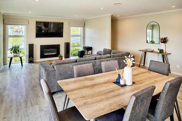 8 Frances Brown Avenue Aotea_8