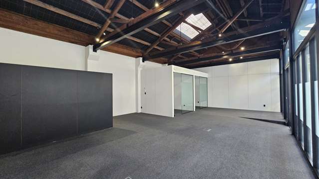 2/211 Heretaunga Street East Hastings_2
