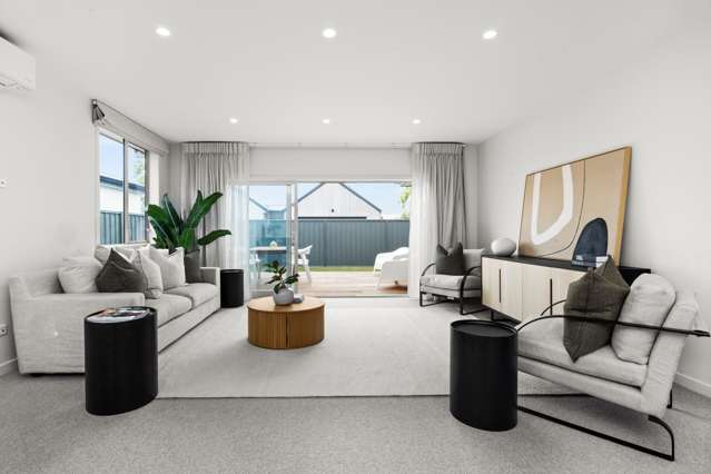 12A West Place Greenmeadows_1