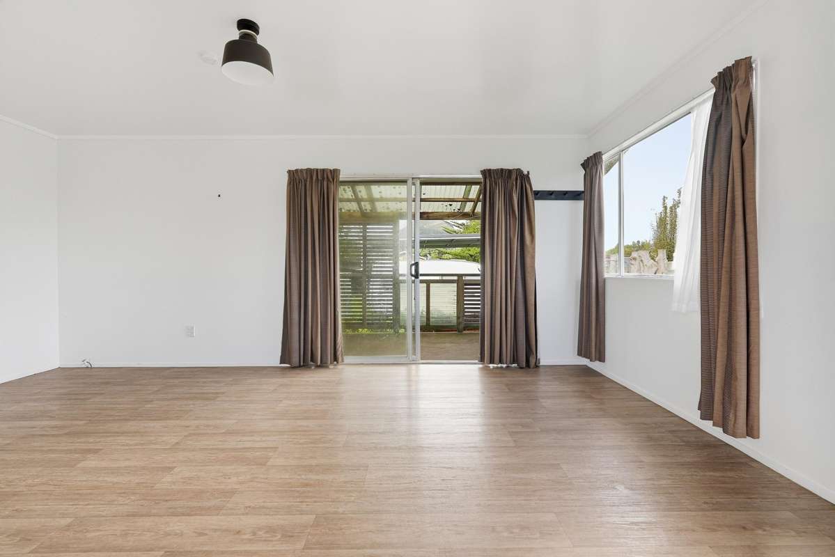76 Takahe Road_5