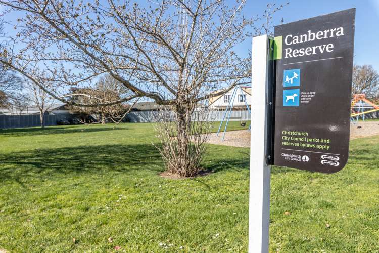 2/28 Canberra Place Redwood_20