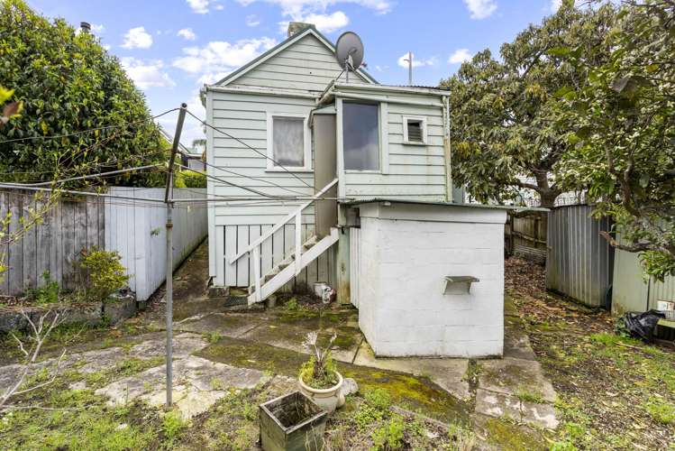 2 Percival Parade Saint Marys Bay_17