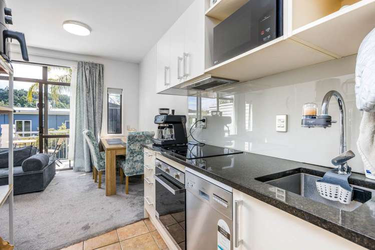 82/92 Bush Road_4