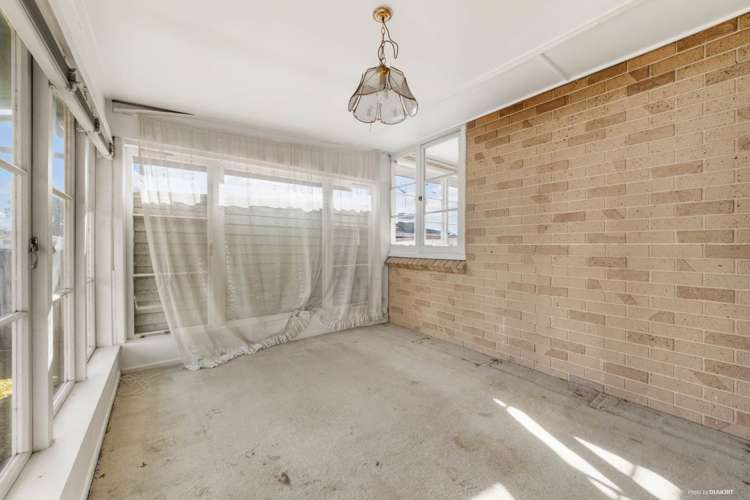 27 Astley Avenue New Lynn_9