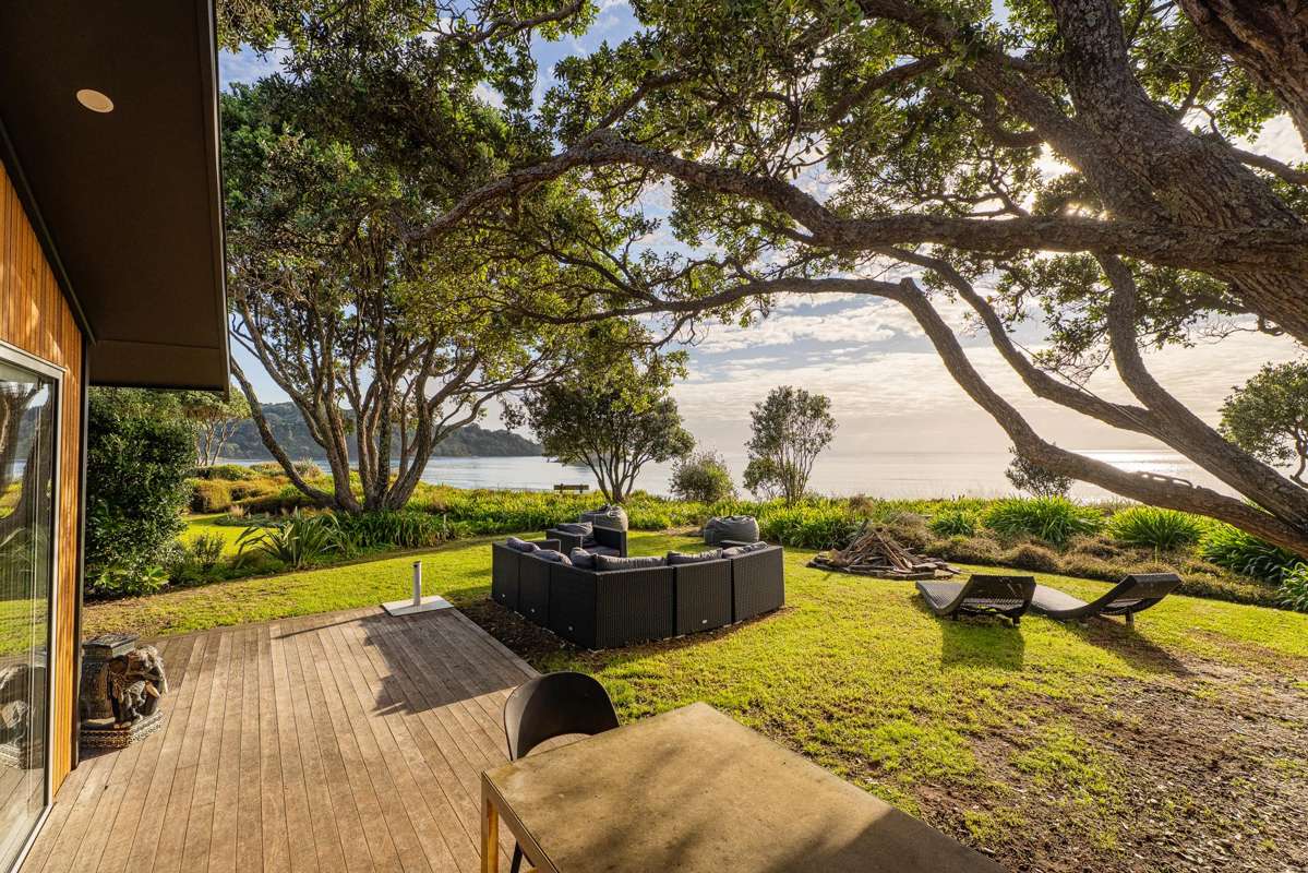 122 Mangakahia Drive_0