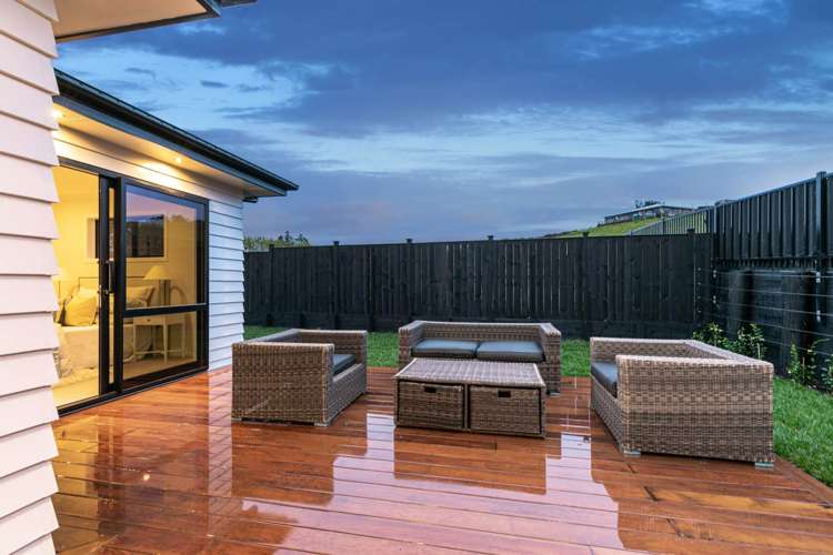 9 Fallowdown Street Wainui_2