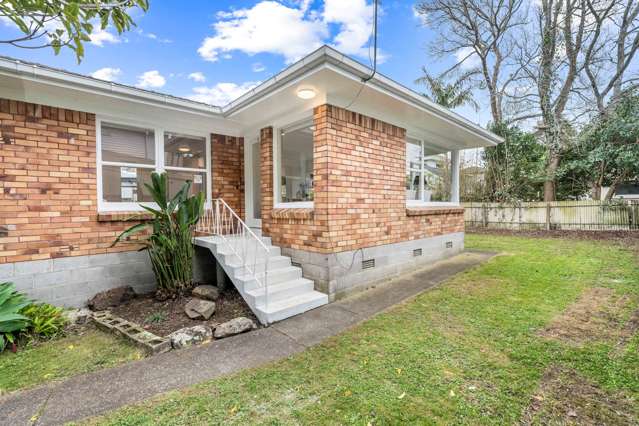 Renovated, Easy-Care Living In A Handy Location!