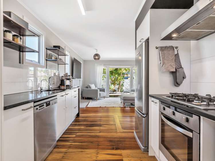 90 Glendale Road Glen Eden_18