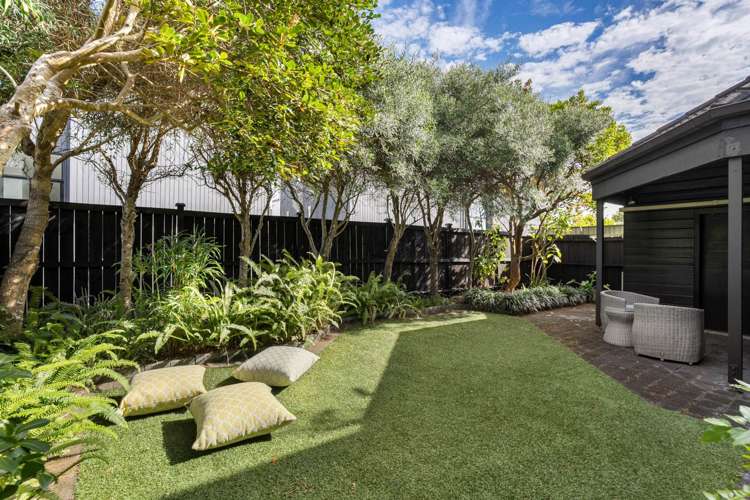 2/97 Long Drive St Heliers_10