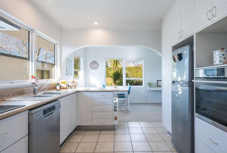 141 Parkers Road_2