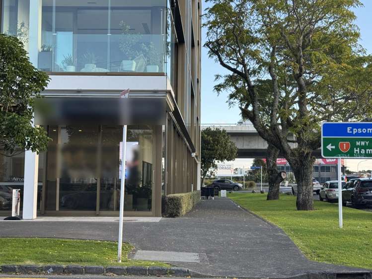 G01/10 and 12 St Marks Road Remuera_5