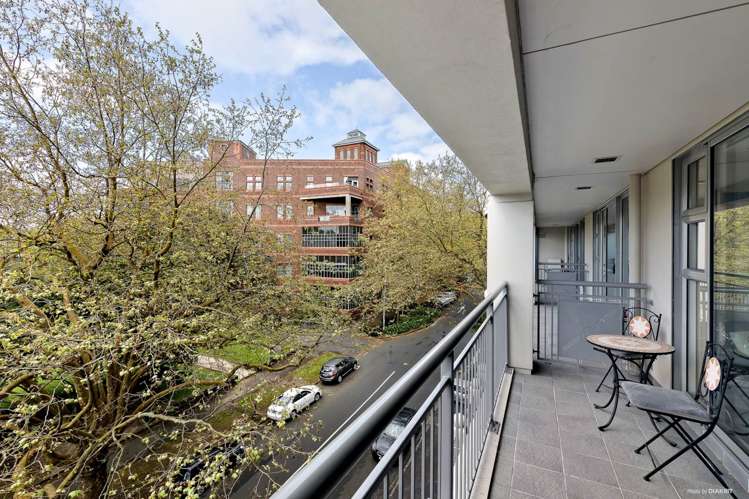 413/1 Parliament Street City Centre_7