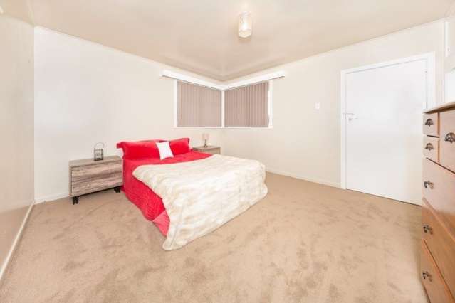 1/87 Russell Road Manurewa_4