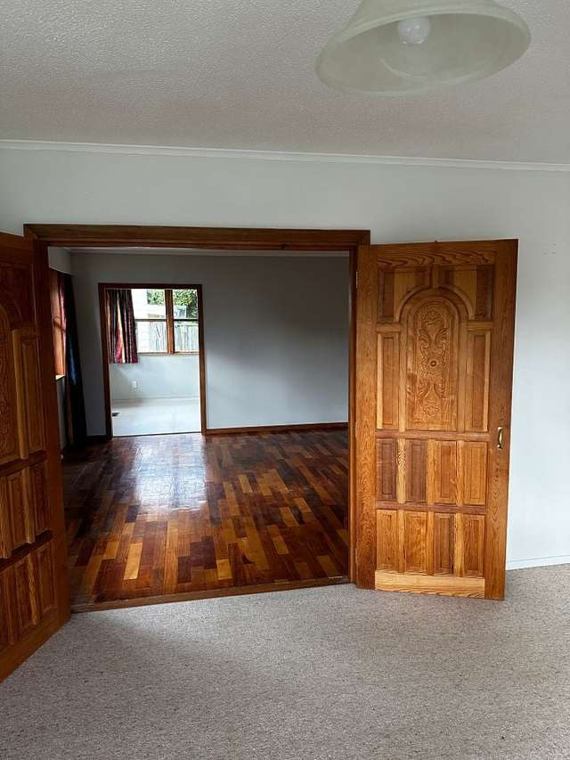 18 Whirinaki Crescent Heretaunga_3
