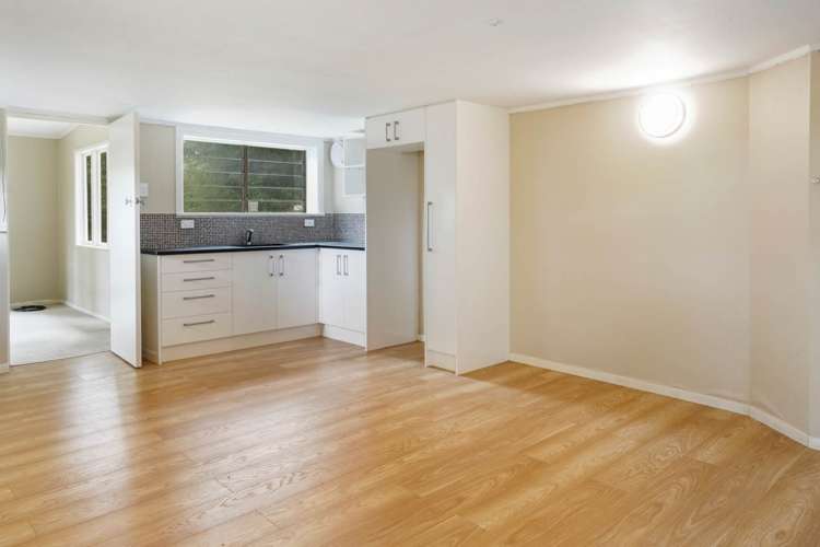 60 Sylvan Crescent Te Atatu South_6