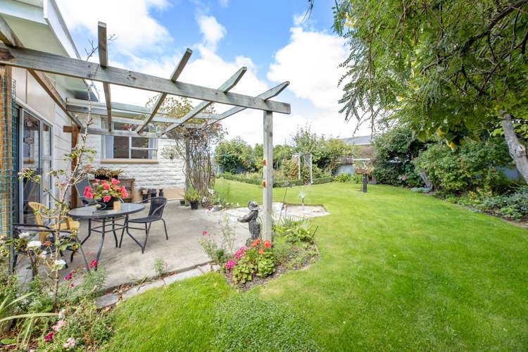 5a Newbourne Crescent Redwoodtown_16