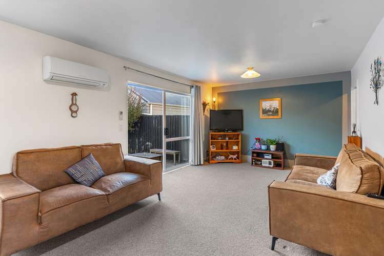 2/20 Grenville Street Waltham_3