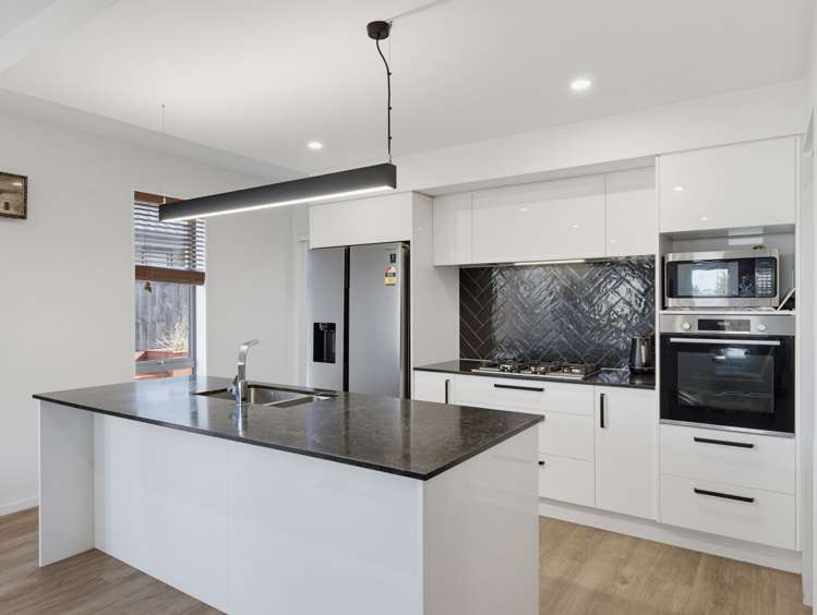 13 Zinnia Way Wigram_10