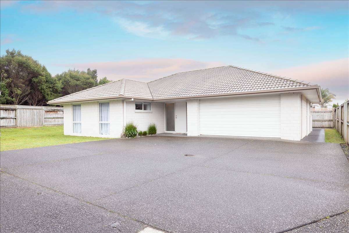 292 Lakes Boulevard_0