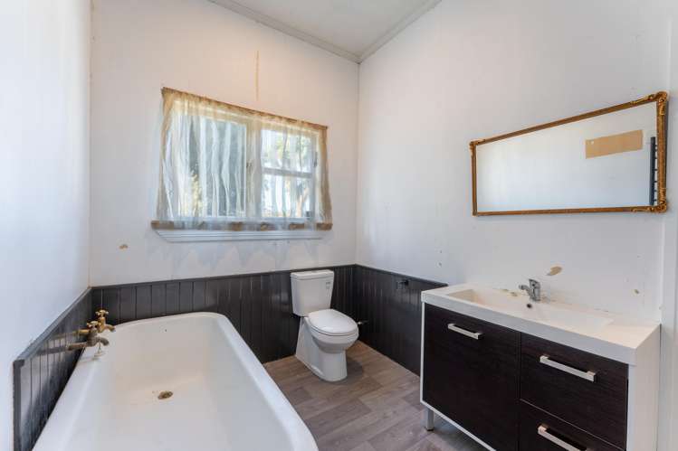 35 Edinburgh Street Waimate_9