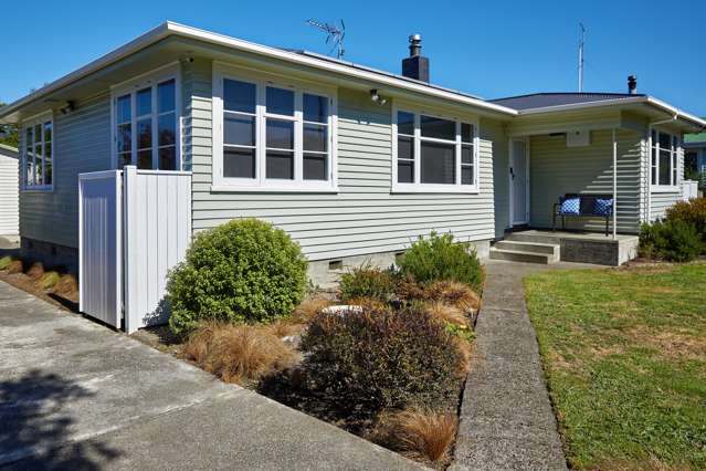 20 William Benton Street Featherston_4