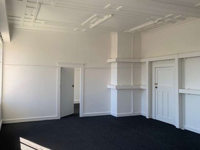 First floor, 121 Russell Street North Hastings Central_2