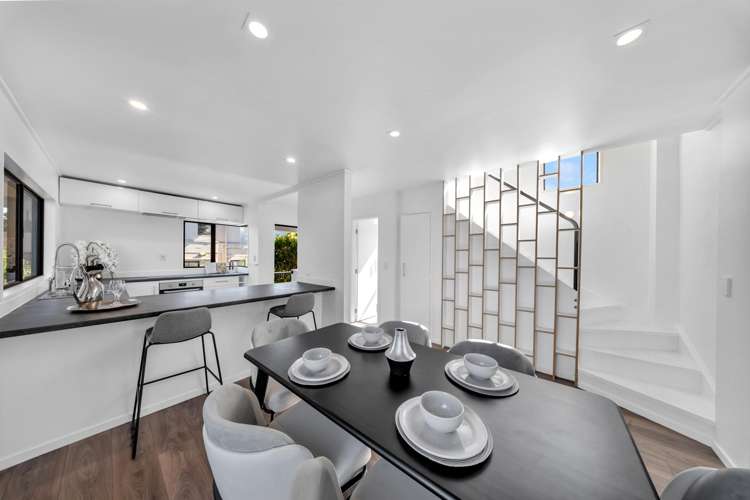 2/17 Lynton Road Bucklands Beach_8