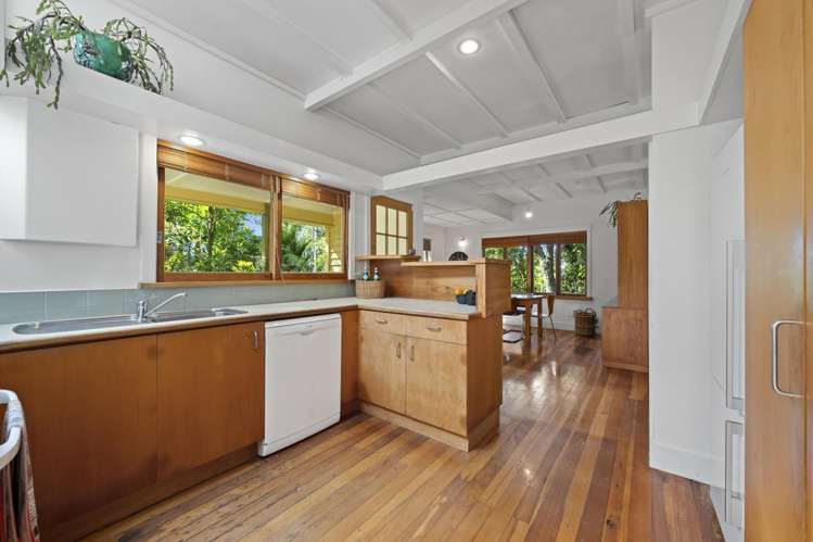 49 Park Road Titirangi_10