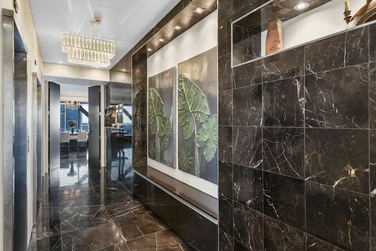 12a/2 Saint Martins Lane Grafton_10