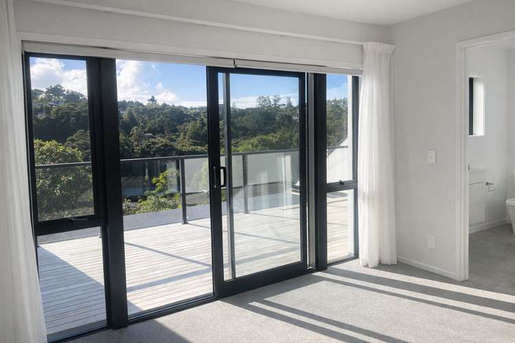 5 Dee Place Torbay_3
