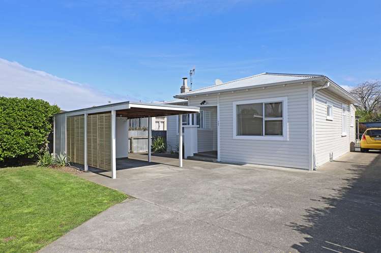 1/705 Heretaunga Street East_0