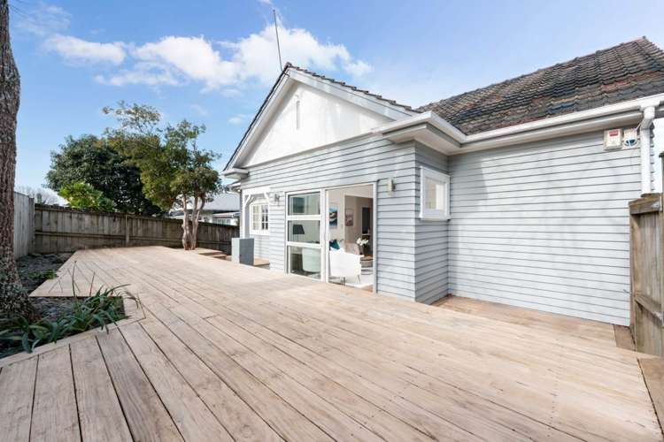 1/647 Mount Albert Road_0