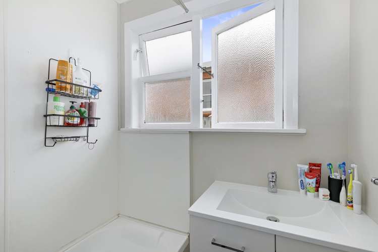 9 Morere Street Titahi Bay_11