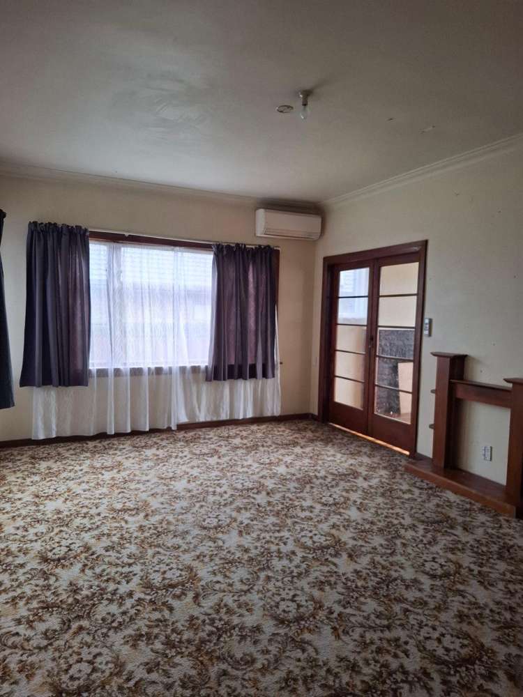 561 Queen Street East Levin_5