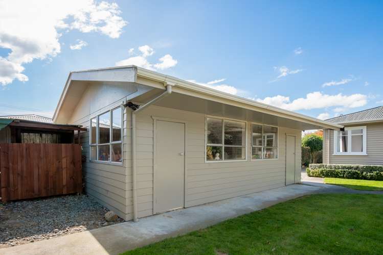 4 Edinburgh Crescent Redwoodtown_20