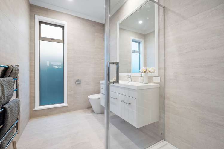 42 Tipu Crescent Wainui_13