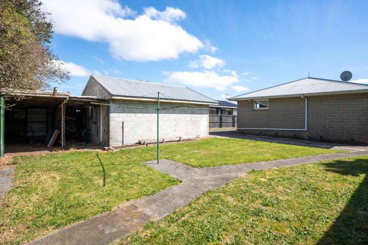 20 Kathleen Crescent Hornby_14