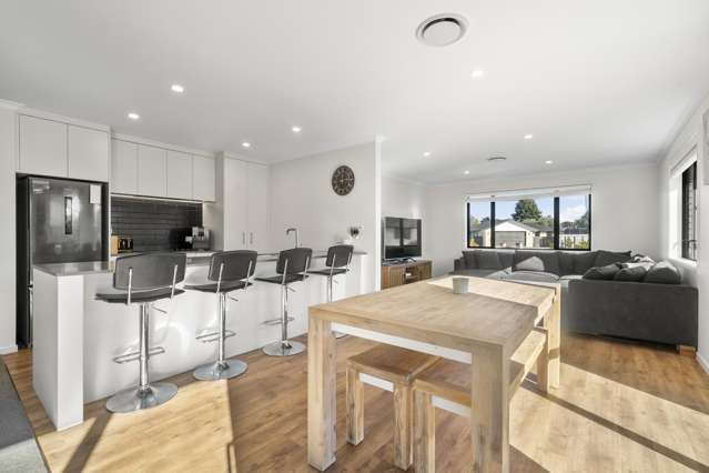 16 Austin Reid Carterton_2