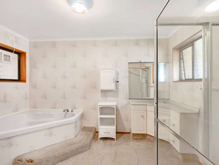 10 Regency Crescent Redwood_14