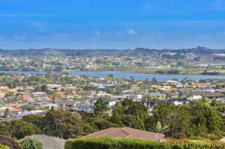 5 Savoy Road Orewa_18