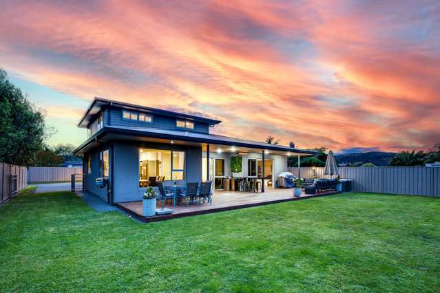 Outstanding, spacious family living – 2012 build