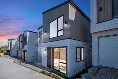 2/59 Howe Street_1