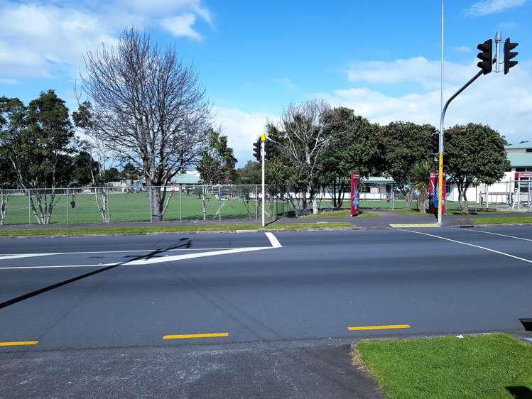 232 Mount Smart Road Onehunga_24