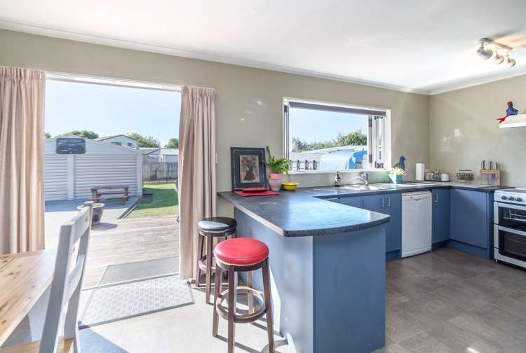 61 Lincoln Road Carterton_8