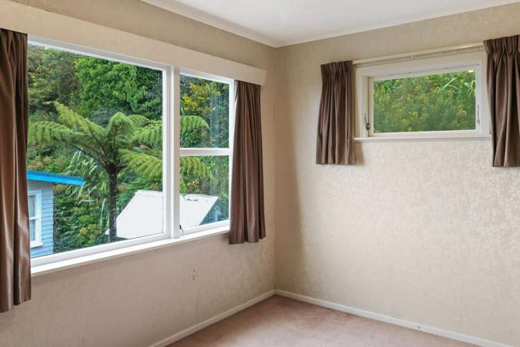 231 Dowse Drive Maungaraki_8