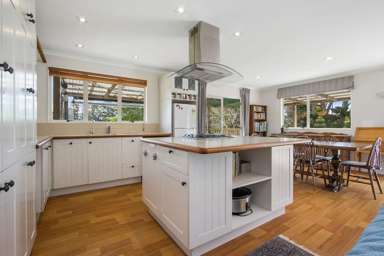 7 Walker Road East_4