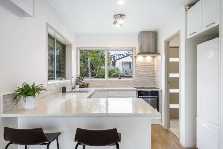 1/14a Camrose Place Glenfield_7