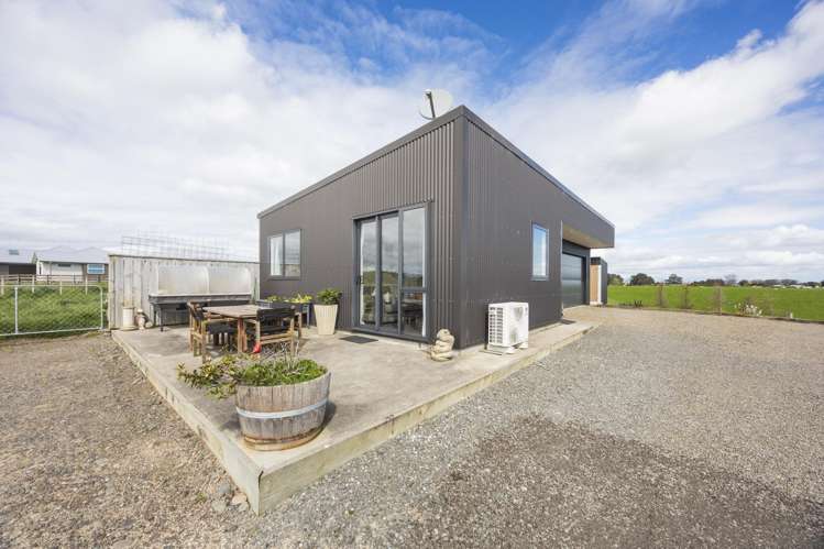 51 View Road Halcombe_25